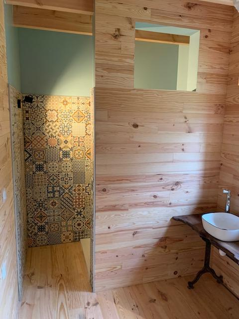Réfection plancher en douglas, lambris bois décoratif intérieur et parquet, à Questembert