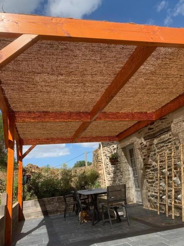 Pergola en bois DOUGLAS, ombragée avec filet coco anti érosion