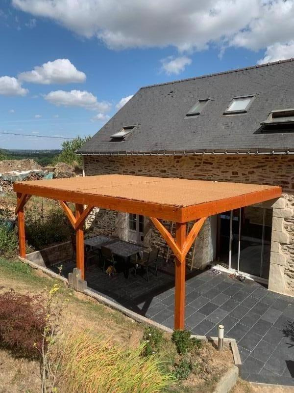 Pergola en bois DOUGLAS, ombragée avec filet coco anti érosion