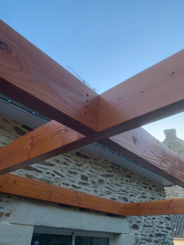 Pergola en bois DOUGLAS, ombragée avec filet coco anti érosion