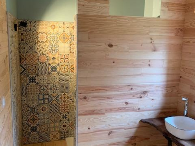 Réfection plancher bois en douglas, lambris bois décoratif intérieur et parquet 