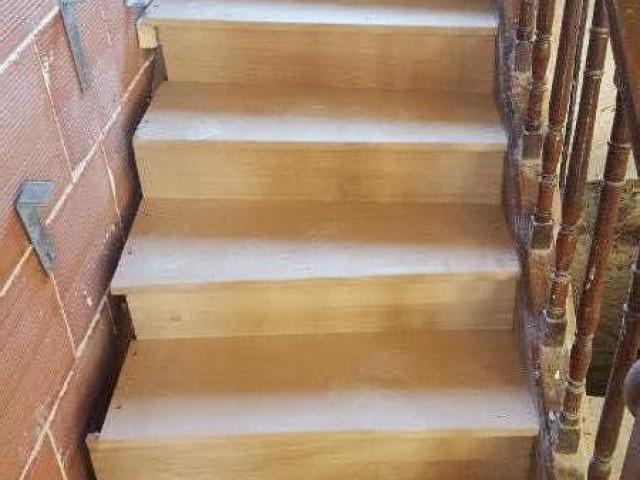 Rénovation d'un quart tournant d'un escalier en bois, chêne massif, à Marzan