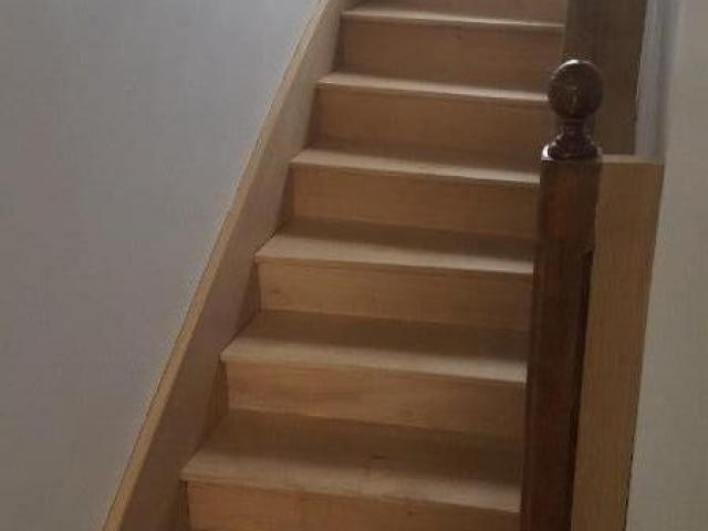Rénovation d'un quart tournant d'un escalier en bois, chêne massif, à Marzan