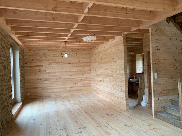 Réfection plancher en douglas, lambris bois décoratif intérieur et parquet, à Questembert